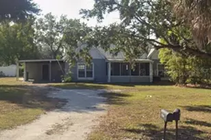816 W Country Club Dr, Tampa, FL 33612 - Photo 1