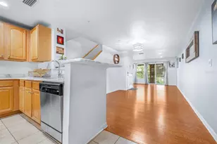 613 Wheaton Trent Pl, Tampa, FL 33619 - Photo 7