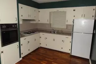 906 E 123rd Ave, Tampa, FL 33612 - Photo 17