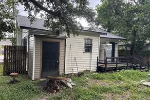 915 E 122nd Ave, Tampa, FL 33612 - Photo 21