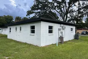 917 E 122nd Ave, Tampa, FL 33612 - Photo 17