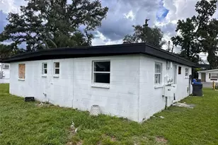 921 E 122nd Ave, Tampa, FL 33612 - Photo 9
