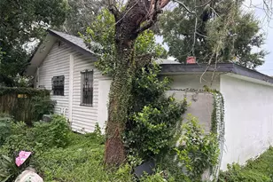 923 E 122nd Ave, Tampa, FL 33612 - Photo 21