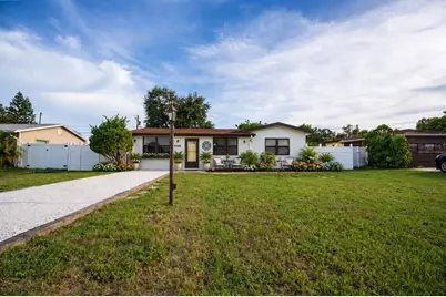 10294 54th Avenue N, Saint Petersburg, FL 33708 - Photo 1