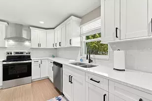 10744 Drummond Rd, Tampa, FL 33615 - Photo 23