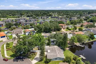 10744 Drummond Rd, Tampa, FL 33615 - Photo 13
