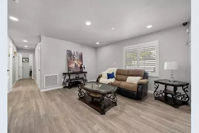39352 Lincoln Avenue, Zephyrhills, FL 33542 - Photo 25