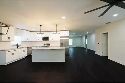 3218 Delray Drive, Tampa, FL 33619 - Photo 3