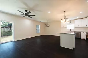3218 Delray Dr, Tampa, FL 33619 - Photo 9