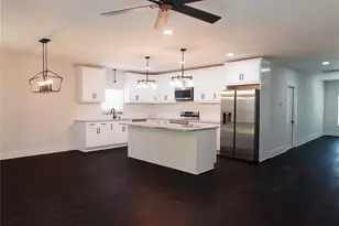 3218 Delray Dr, Tampa, FL 33619 - Photo 7