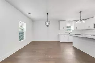 3218 Delray Dr, Tampa, FL 33619 - Photo 9
