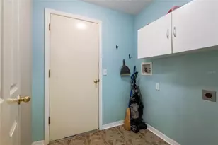 10274 Oasis Palm Dr, Tampa, FL 33615 - Photo 27