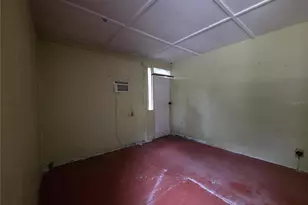 113 W Strickland St, Plant City, FL 33563 - Photo 9