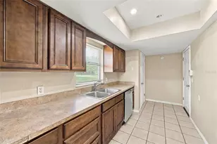 7021 Sheffield Dr, Lakeland, FL 33810 - Photo 5