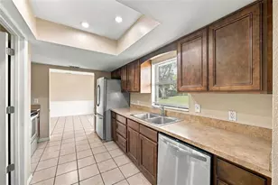 7021 Sheffield Dr, Lakeland, FL 33810 - Photo 7