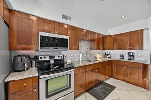7321 Jackson Springs Rd, Tampa, FL 33634 - Photo 15