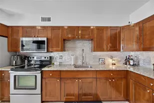 7321 Jackson Springs Rd, Tampa, FL 33634 - Photo 17