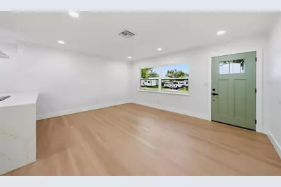 6212 42 Avenue N, Saint Petersburg, FL 33709 - Photo 5