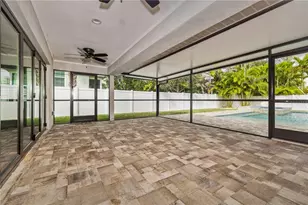 5009 W Neptune Way, Tampa, FL 33609 - Photo 13