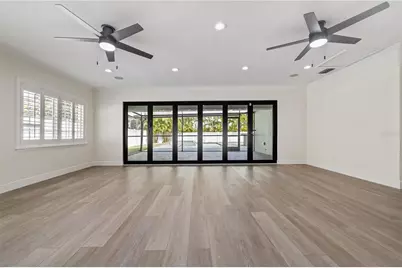 5009 W Neptune Way, Tampa, FL 33609 - Photo 11