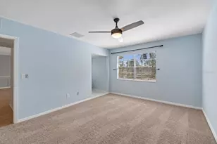 10354 Carrollwood Ln, Tampa, FL 33618 - Photo 13