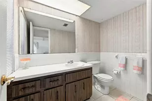 2101 Sunset Point Rd, Clearwater, FL 33765 - Photo 11