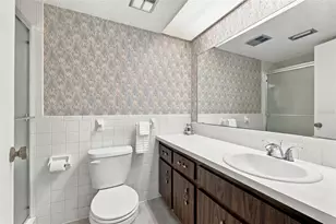 2101 Sunset Point Rd, Clearwater, FL 33765 - Photo 23