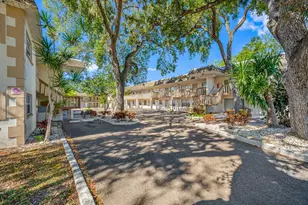 1500 W Bay Dr, Largo, FL 33770 - Photo 15