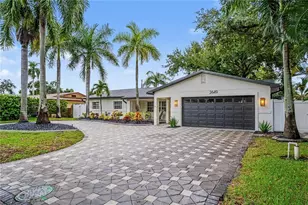 2649 64th Way N, Saint Petersburg, FL 33710 - Photo 1