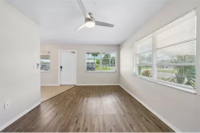 3700 59th Street N, Saint Petersburg, FL 33710 - Photo 9