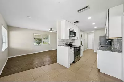 3700 59th Street N, Saint Petersburg, FL 33710 - Photo 11