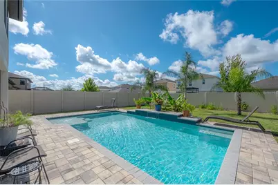 14627 Red Castle Avenue, Lithia, FL 33547 - Photo 13
