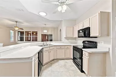 1014 Radison Avenue #11, Sun City Center, FL 33573 - Photo 9