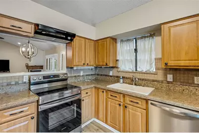 1889 Springwood Circle N, Clearwater, FL 33763 - Photo 11
