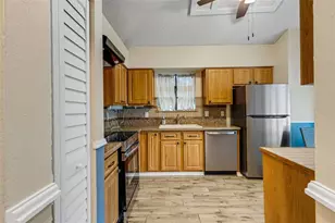 1889 Springwood Cir N, Clearwater, FL 33763 - Photo 17
