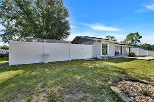 8845 Auburn Way, Tampa, FL 33615 - Photo 3