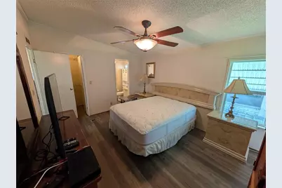 7037 Naranja Street, Zephyrhills, FL 33541 - Photo 15