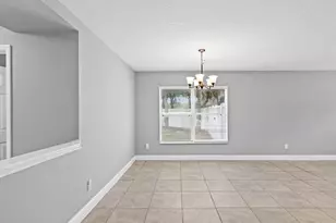 7335 Bridgeview Dr, Wesley Chapel, FL 33545 - Photo 11