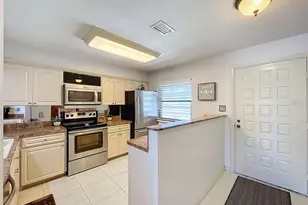 1801 Mariner Dr, Tarpon Springs, FL 34689 - Photo 5