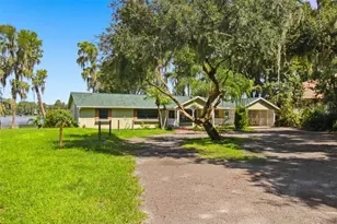 703 Crystal Lake Rd, Lutz, FL 33548 - Photo 31