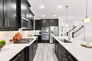 28907 Revaro Ln, Wesley Chapel, FL 33543 - Photo 29