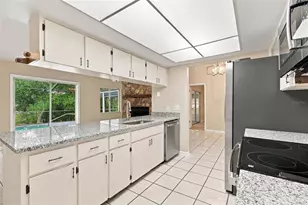 9403 Horizon Dr, Spring Hill, FL 34608 - Photo 9