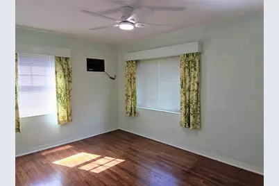 6044 Burlington Avenue N, Saint Petersburg, FL 33710 - Photo 17