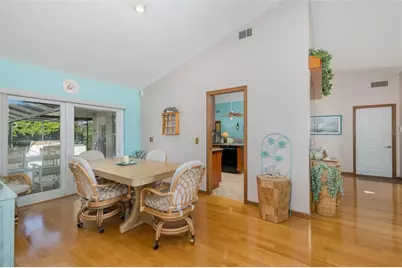 11810 Spanish Lake Drive, Tampa, FL 33635 - Photo 9