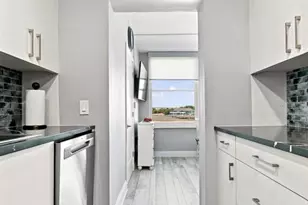 1898 Shore Dr S, South Pasadena, FL 33707 - Photo 11