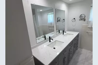 561 Tarawitt Drive, Longboat Key, FL 34228 - Photo 35