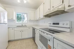 4595 Chancellor St NE, Saint Petersburg, FL 33703 - Photo 7