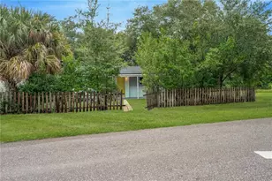 2626 E Chelsea St, Tampa, FL 33610 - Photo 25
