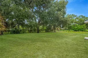 2626 E Chelsea St, Tampa, FL 33610 - Photo 23