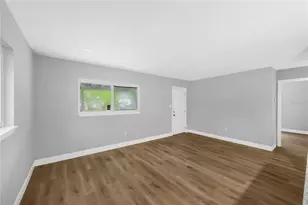 2626 E Chelsea St, Tampa, FL 33610 - Photo 11